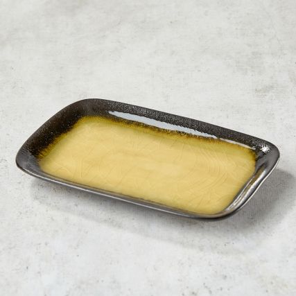 Keramische Sushi-Platte und emailliertes Glas 