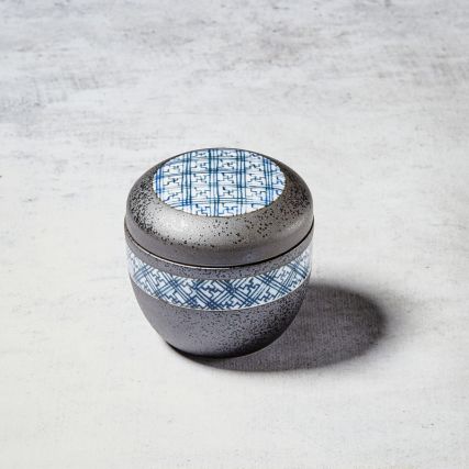 Castron în chawan-Mushi, model de cristal negru