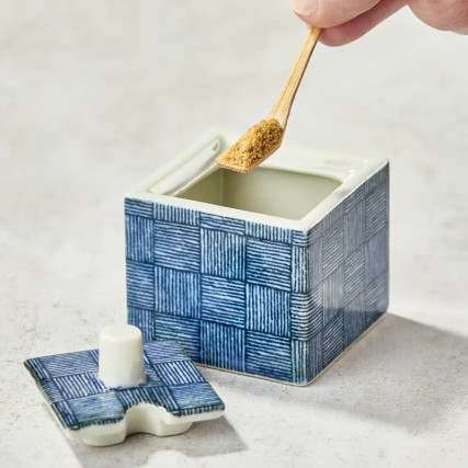 Spice Jar e il suo cucchiaio di bambù