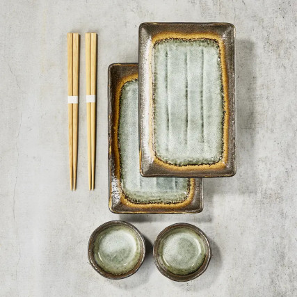 Duo Assiettes à sushis rectangulaires et coupelles à sauce soja assortie