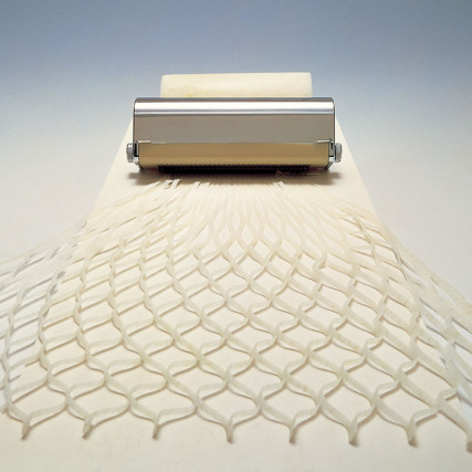 Tairyo Amikiri tool for cutting mesh Material