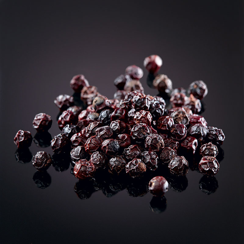 カンポットからの濃い赤のピーマンの暗赤色