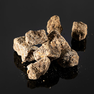 Svart brutto super okinawa i japanske sukker sukker biter