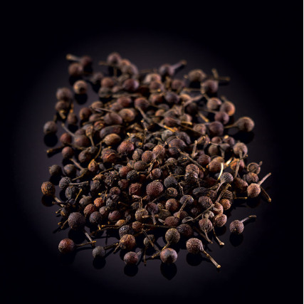 Full Wild Pepper Voatsiperiferiferi Black Madagaskar