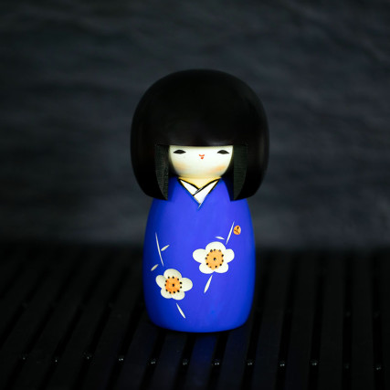 Kokeshi Doll Kwitnąca lalka Kokeshi