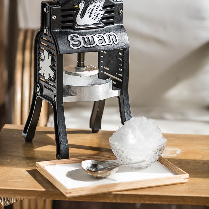 Černý labuť Kakigori mlýn a ledový led