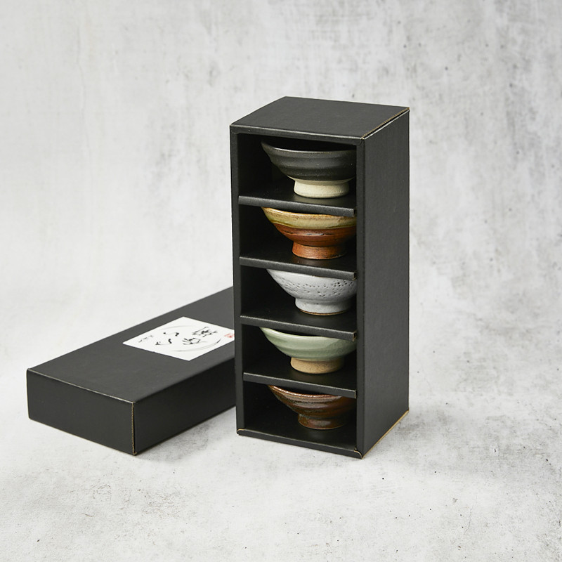 Assortimenten van 5 kopjes in Sak, Sakazuki Flat