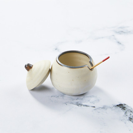 Lonac u Shichimiju, Karashi, začinima