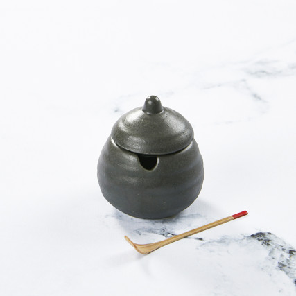 Shichimi- karashi-spices pot