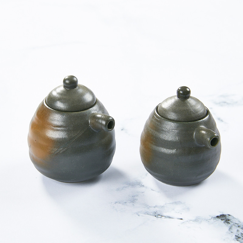 Crni bizen dizajn sojina umak umak bocu