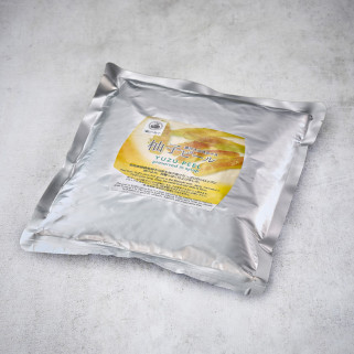 Tiras de corteza de yuzu confitadas con sirope