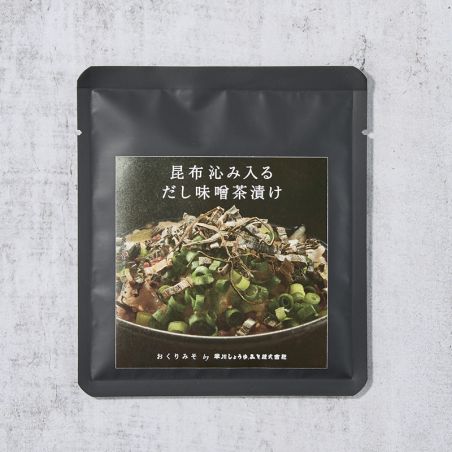 Priprava na Ochazuke Katsuobushi in Kombu