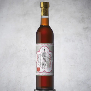 Negru de oțet negru și plum ume